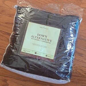 Down Alternative Reversible Comforter- Brown/Teal